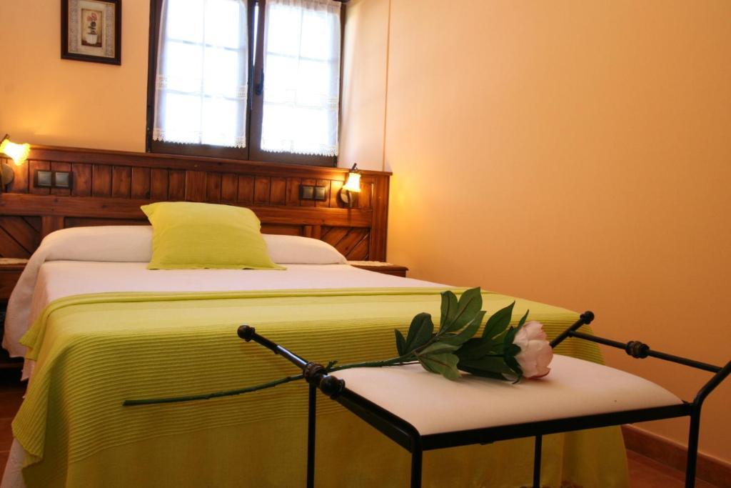 Apartamentos Toraya Hoz de Anero Ruang foto