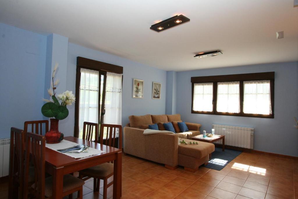 Apartamentos Toraya Hoz de Anero Ruang foto
