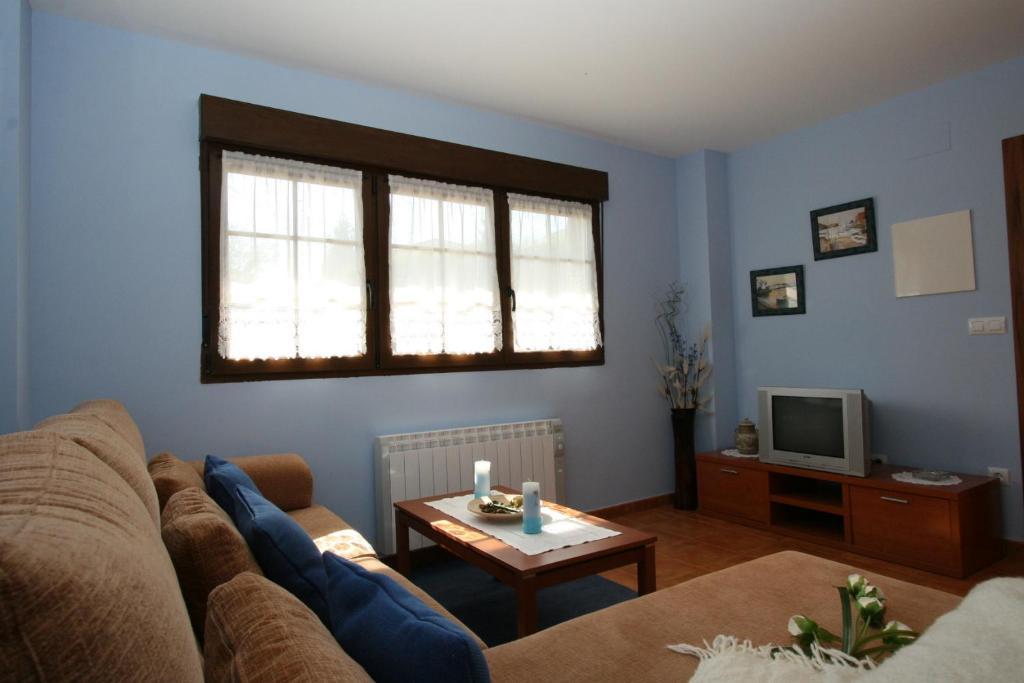 Apartamentos Toraya Hoz de Anero Ruang foto