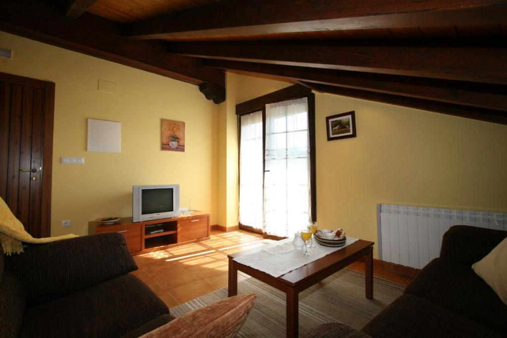 Apartamentos Toraya Hoz de Anero Ruang foto