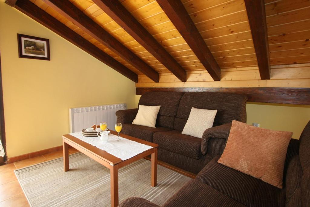 Apartamentos Toraya Hoz de Anero Ruang foto