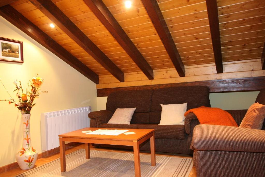 Apartamentos Toraya Hoz de Anero Ruang foto