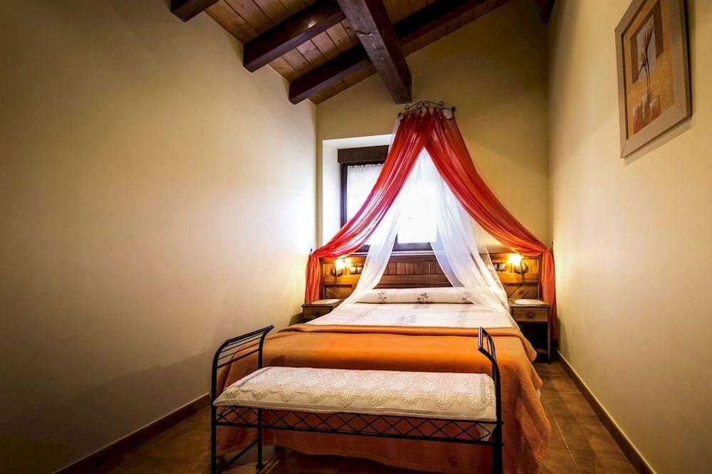 Apartamentos Toraya Hoz de Anero Bagian luar foto